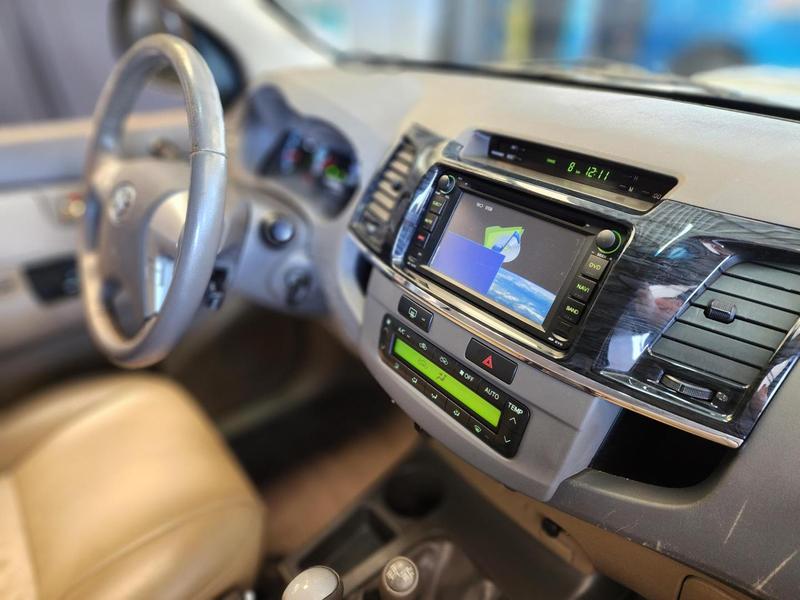 Toyota SW4 Srv D4 D 4X4 3.0 TDI Dies Automático - foto 12