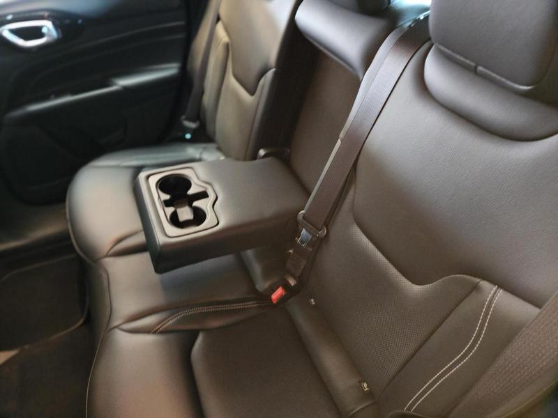Jeep Compass T270 80 Anos 13 Tb 4X2 Flex Automático - foto 6