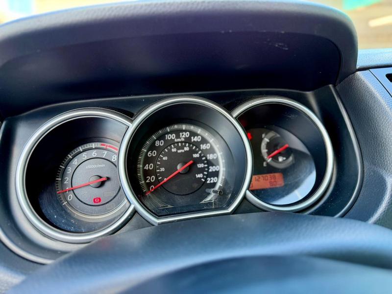 Nissan Tiida Hatch Sl 1.8 16V At 4P - foto 3