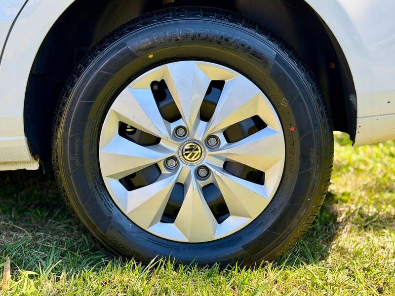 Volkswagen Voyage 1.0 - foto 12