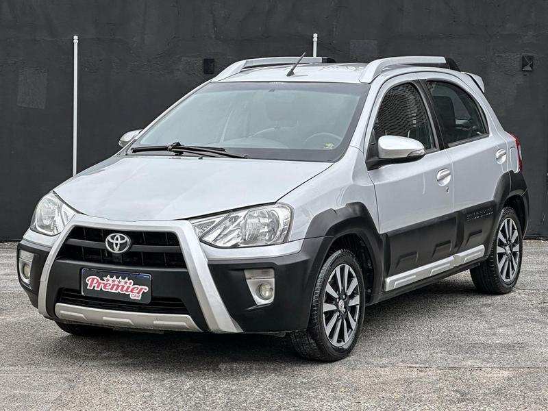 TOYOTA ETIOS HB CROSS