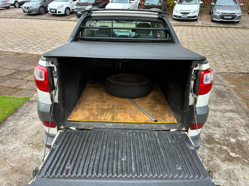 Fiat Strada Trekking 1.6 Cd Flex - foto 13