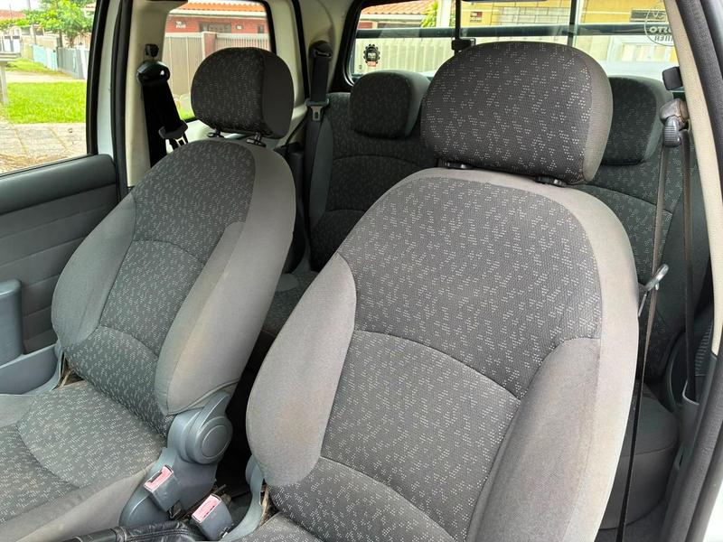 Fiat Strada Trekking 1.6 Cd Flex - foto 9