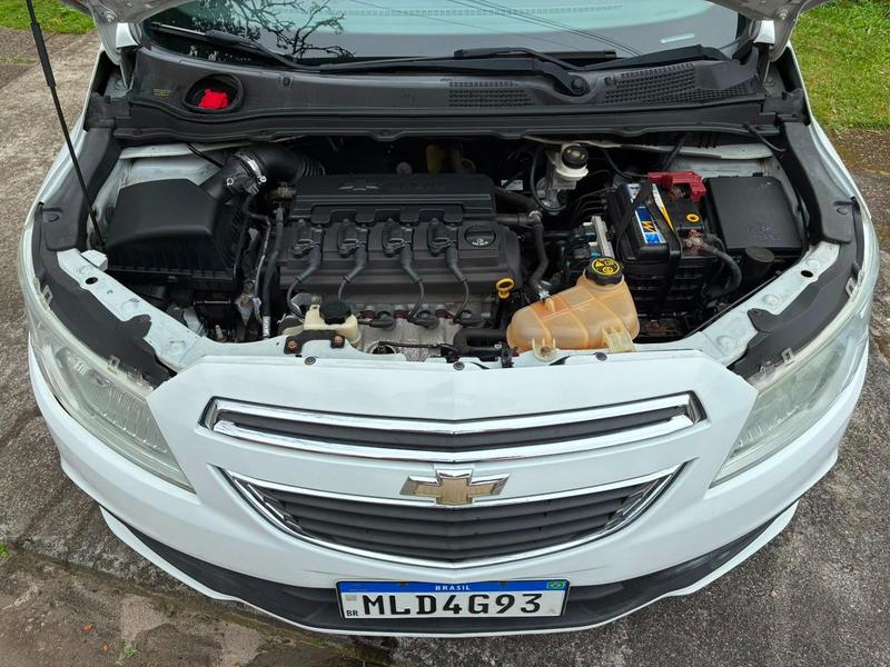Chevrolet Onix 1.0 LT - foto 9
