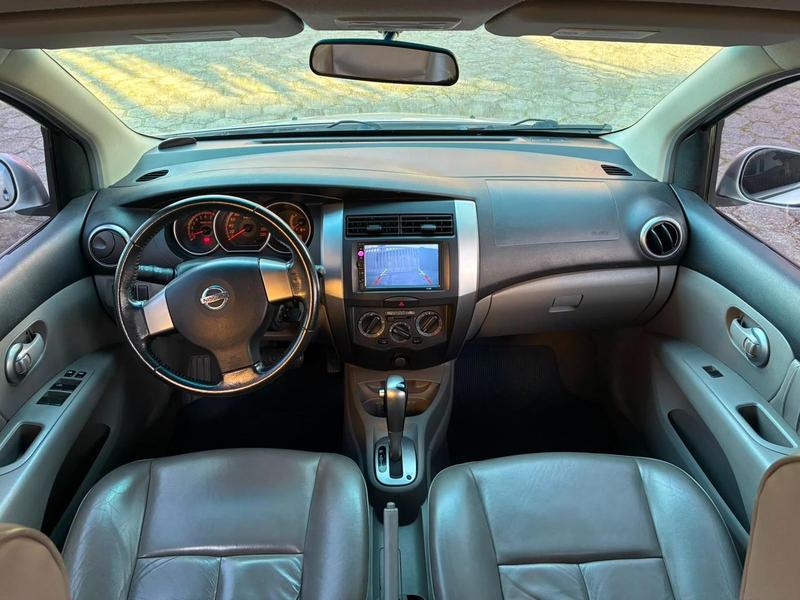 Nissan Livina 1.8 16V Flex 4P Automático - foto 5