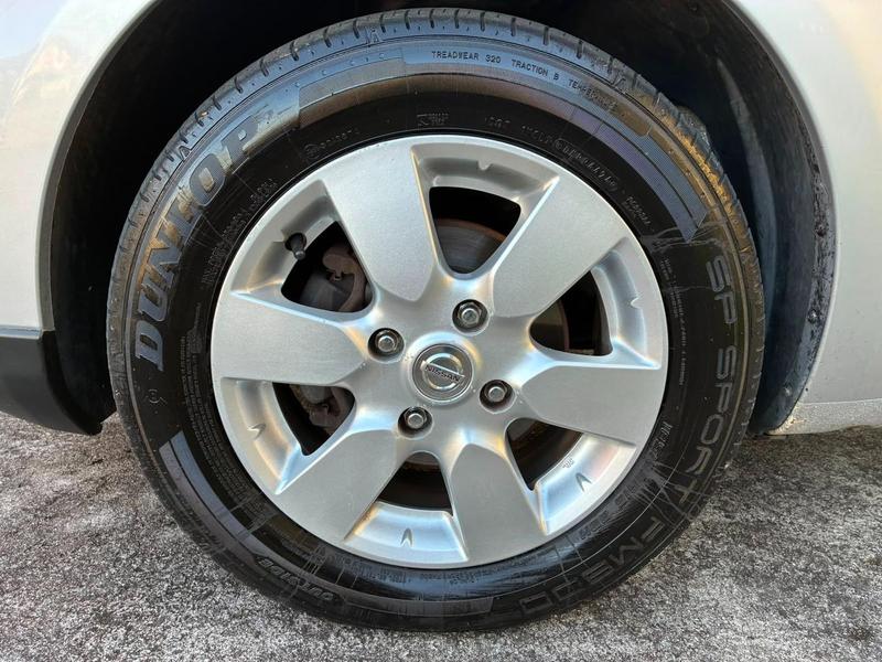 Nissan Livina 1.8 16V Flex 4P Automático - foto 13