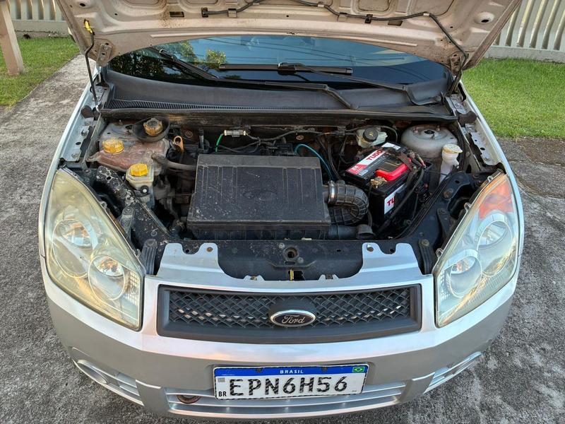 Ford Fiesta 1.6 Flex - foto 10