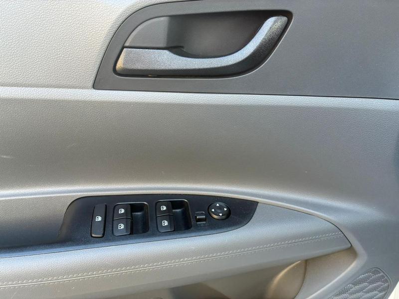 Hyundai HB20S 1.0 Confort Plus 12V Flex 4P Manual - foto 7