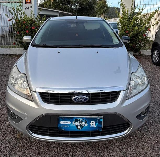 Ford Focus Hatch 2.0 - foto 2
