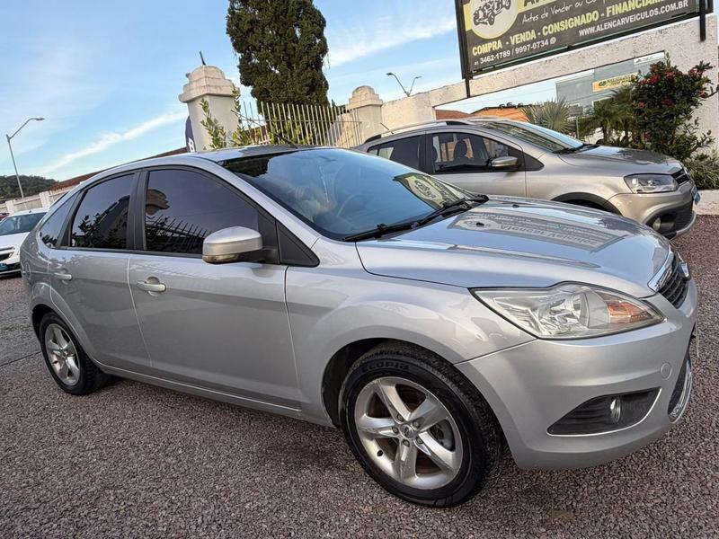 Ford Focus Hatch 2009 à venda