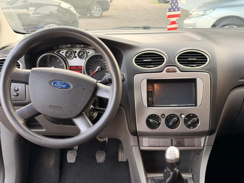Ford Focus Hatch 2.0 - foto 5