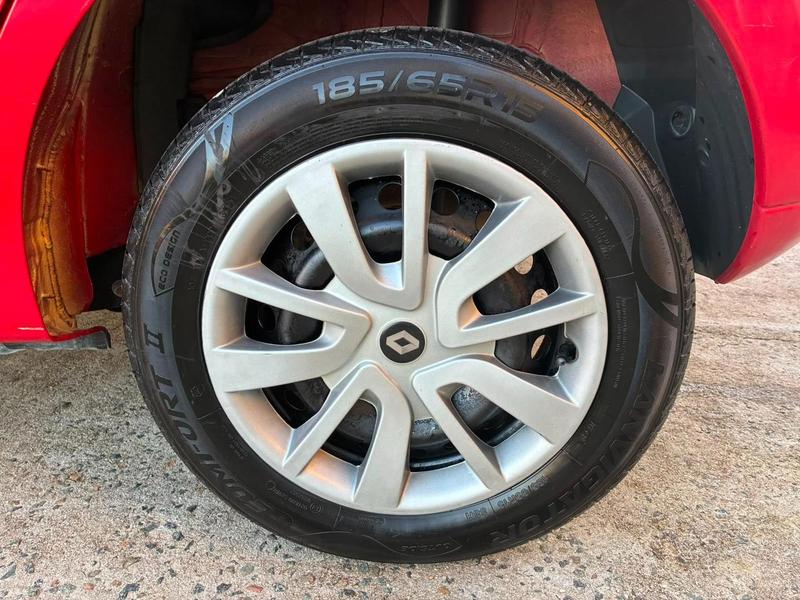 Renault Sandero Expr 1.0 - foto 12