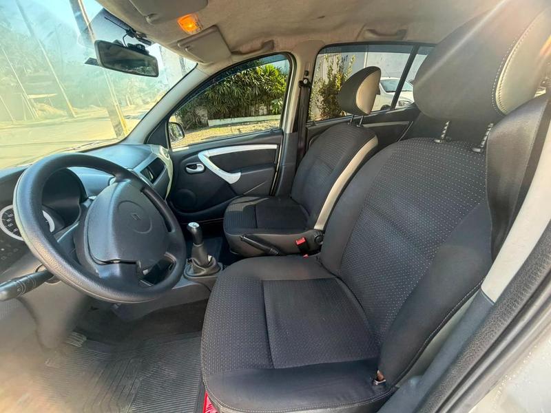 Renault Sandero 1.6 Stepway 8V Flex 4P Manual - foto 4