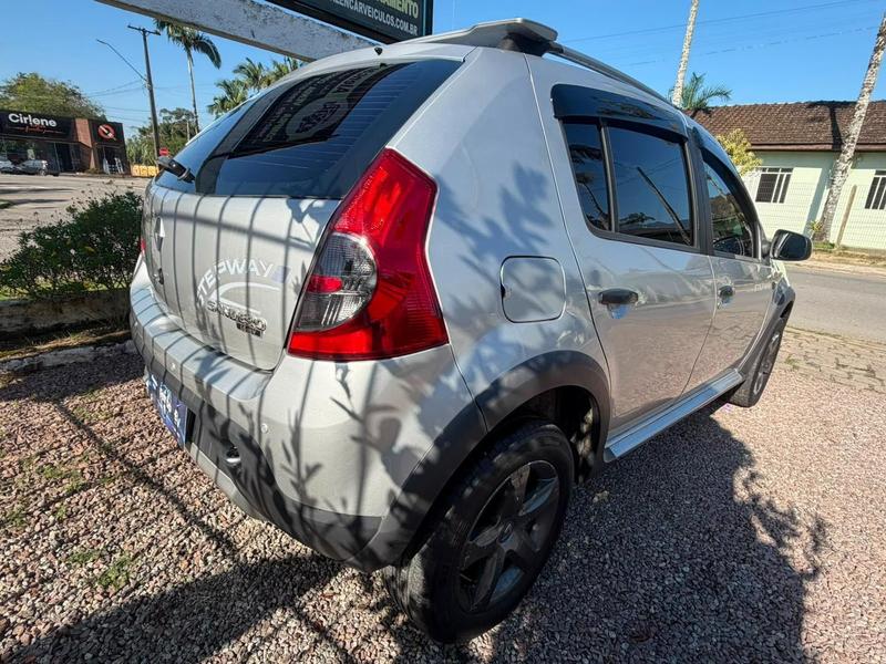 Renault Sandero 1.6 Stepway 8V Flex 4P Manual - foto 6