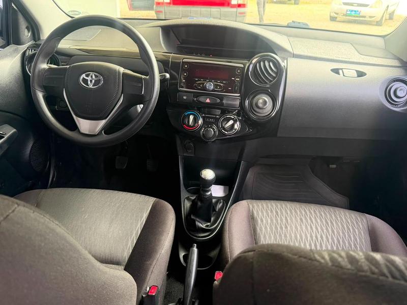 Toyota Etios 13 X 16V Flex 4P Manual - foto 6