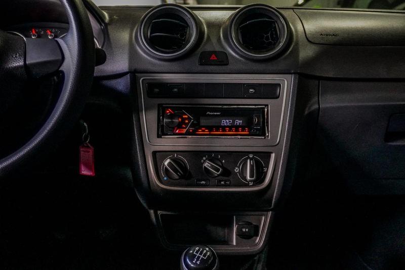 Volkswagen Voyage 1.0 - foto 12