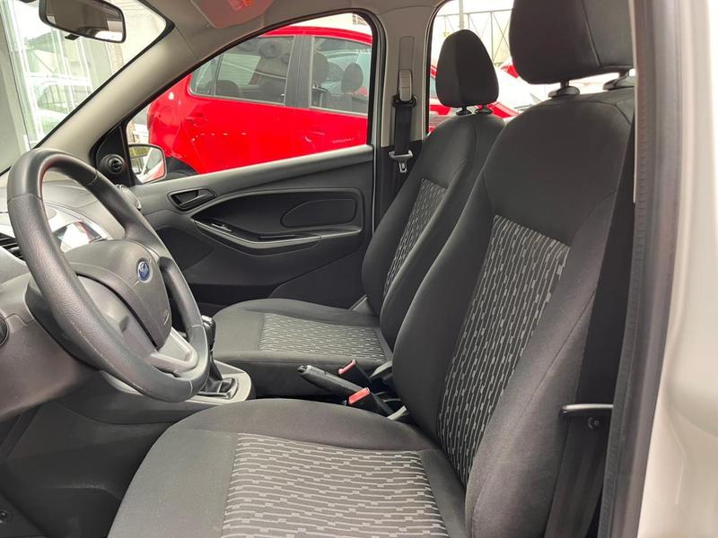 Ford Ka 1.5 Sedan Titanium 12V Flex 4P Aut. - foto 5