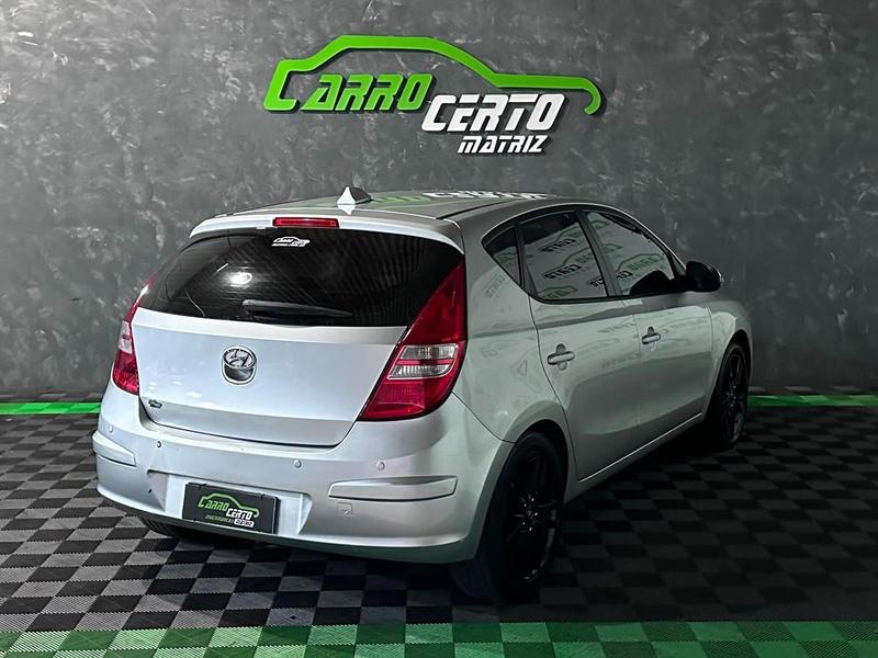 Hyundai i30 2.0 16V 145cv 5P Aut. - foto 4