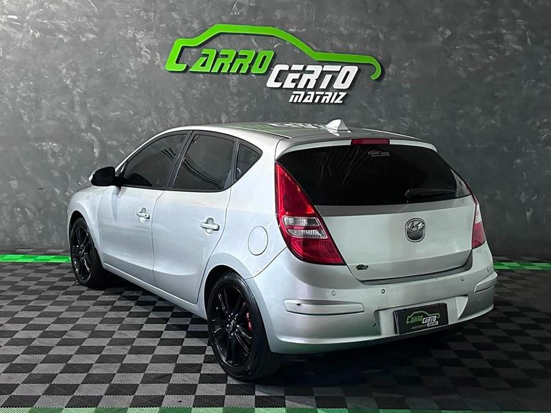 Hyundai i30 2.0 16V 145cv 5P Aut. - foto 6