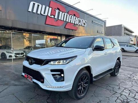 TOYOTA HILUX SW4 GRS 2.8 TB 4X4 DIESEL AUT.