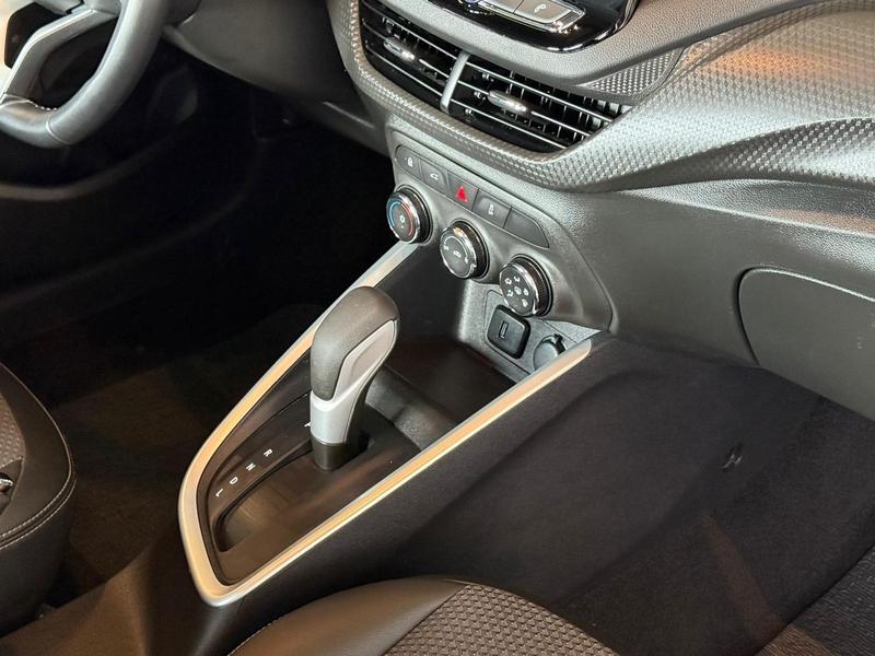 Chevrolet Onix Plus Plus LTZ 1.0 12V Tb Flex Aut. - foto 9