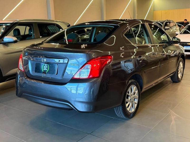 Nissan Versa 16sv CVT - foto 3