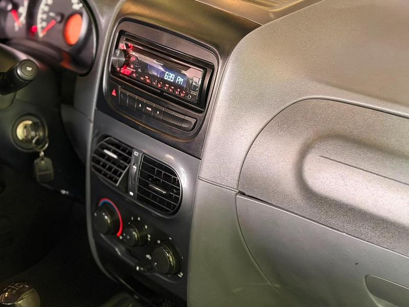 Fiat Strada Adventure 1.8 1.8 Locker Flex Ce - foto 9