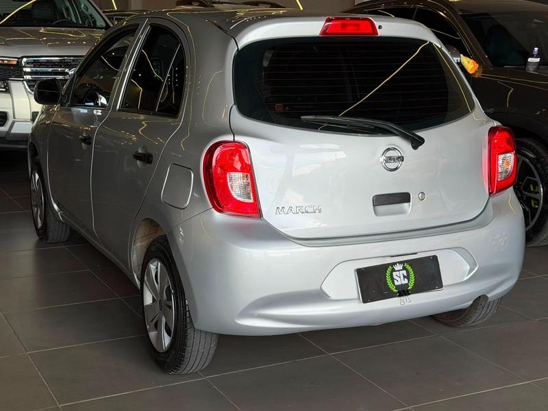 Nissan March 1.0 Mt - foto 3