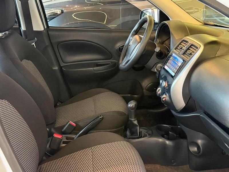 Nissan March 1.0 Mt - foto 9