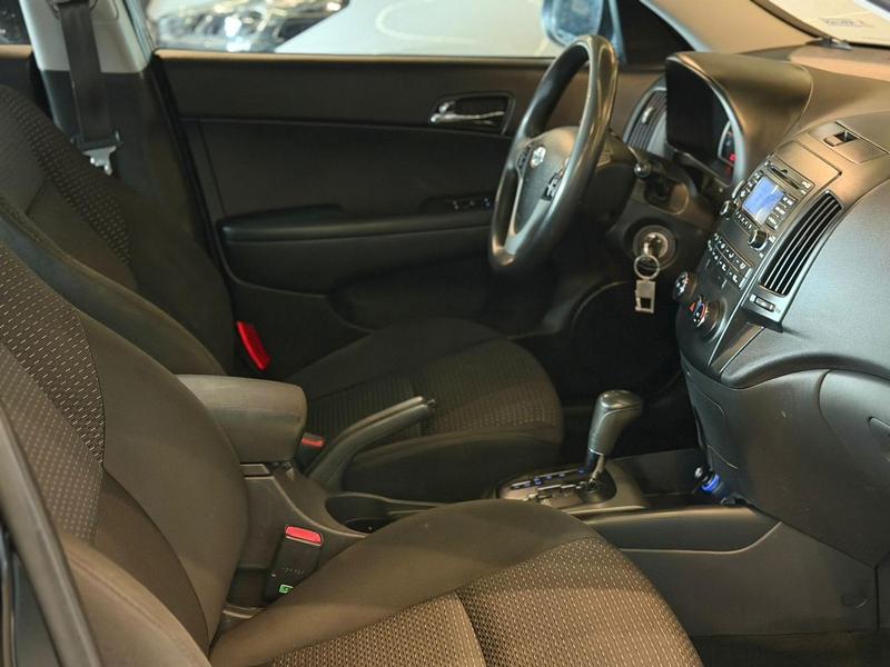 Hyundai i30 2.0 - foto 7