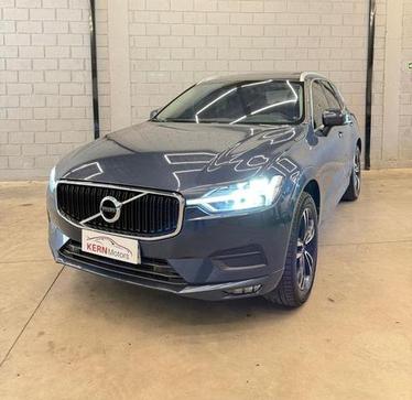VOLVO XC60 D5 MOMENTUM