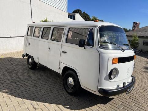 VOLKSWAGEN KOMBI
