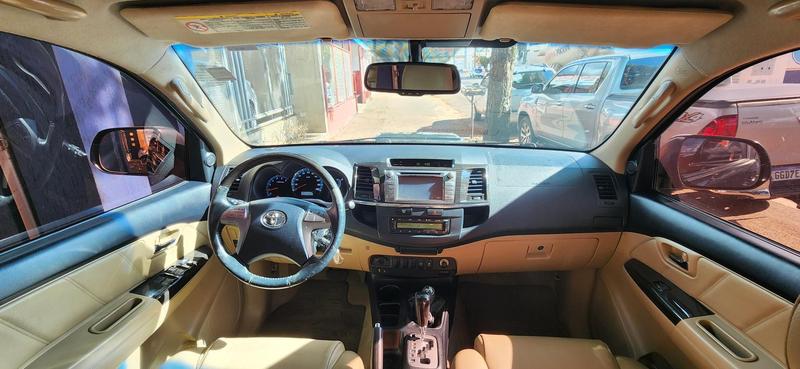 Toyota SW4 Srv 4X4 - foto 8