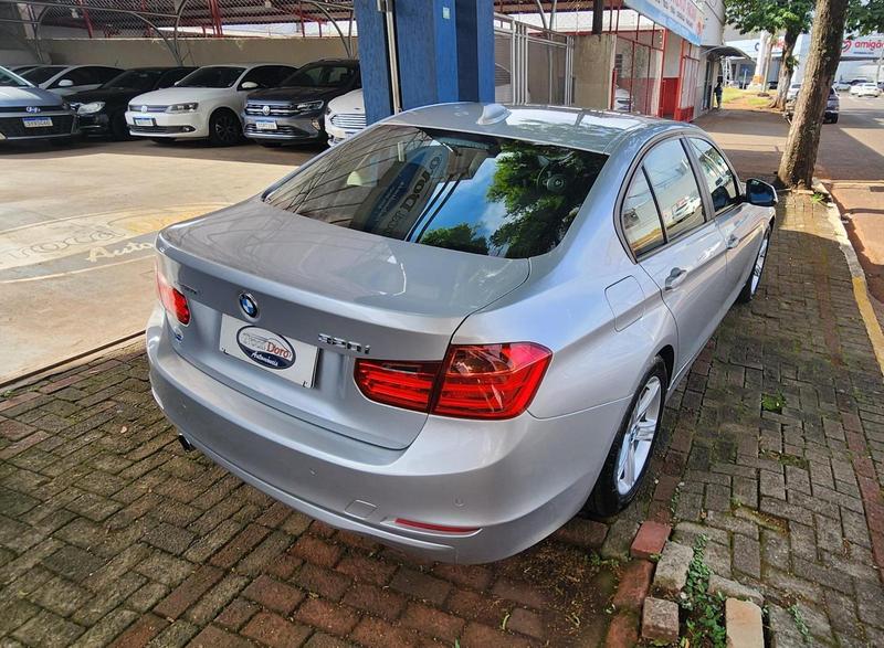 BMW 320i Active Flex - foto 6