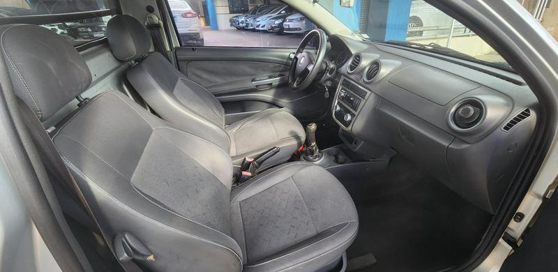 Volkswagen Saveiro 1.6 Cs Troop - foto 6