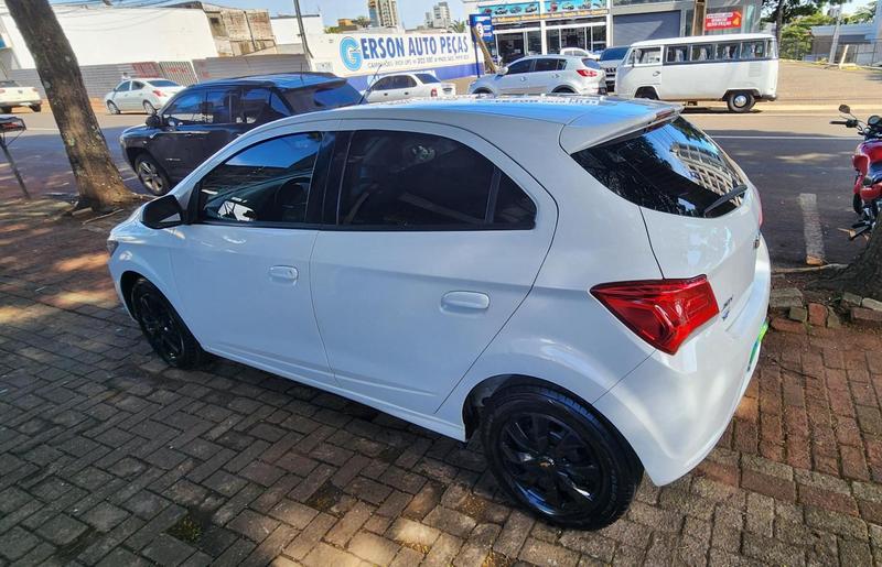 Chevrolet Onix Joy - foto 5