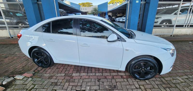 Chevrolet Cruze LT 1.8 16V Flexpower 4P Mec. - foto 2