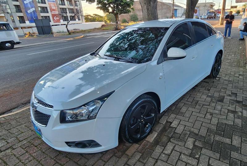 Chevrolet Cruze LT 1.8 16V Flexpower 4P Mec. - foto 4