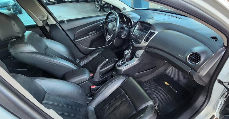 Chevrolet Cruze LT 1.8 16V Flexpower 4P Mec. - foto 7