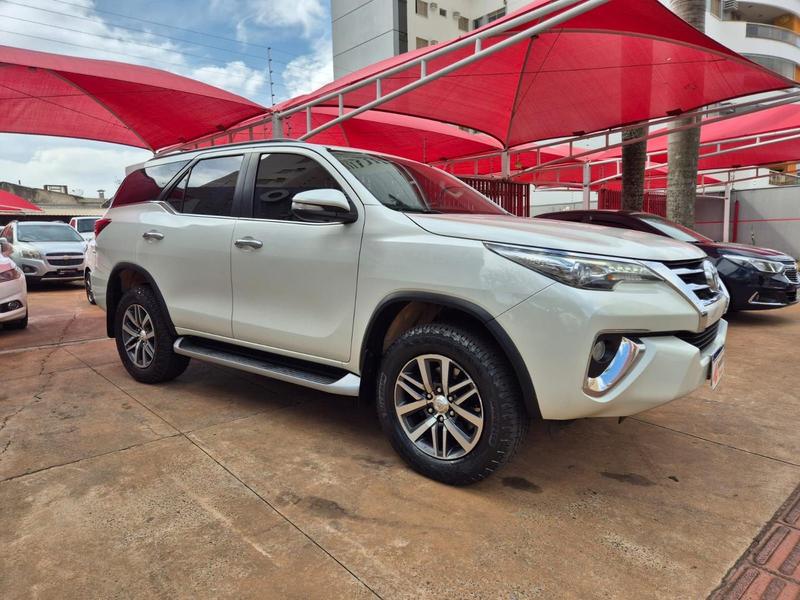 TOYOTA HILUX SWSRXA4FD