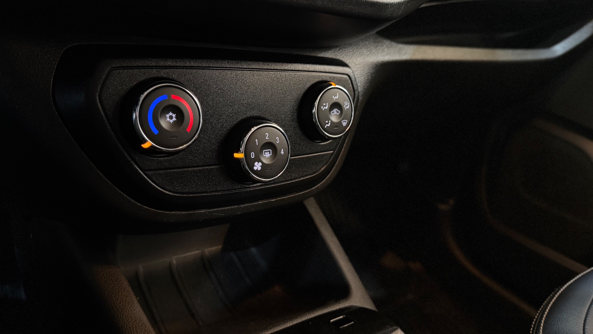 chevrolet spin 18l at premier 2023