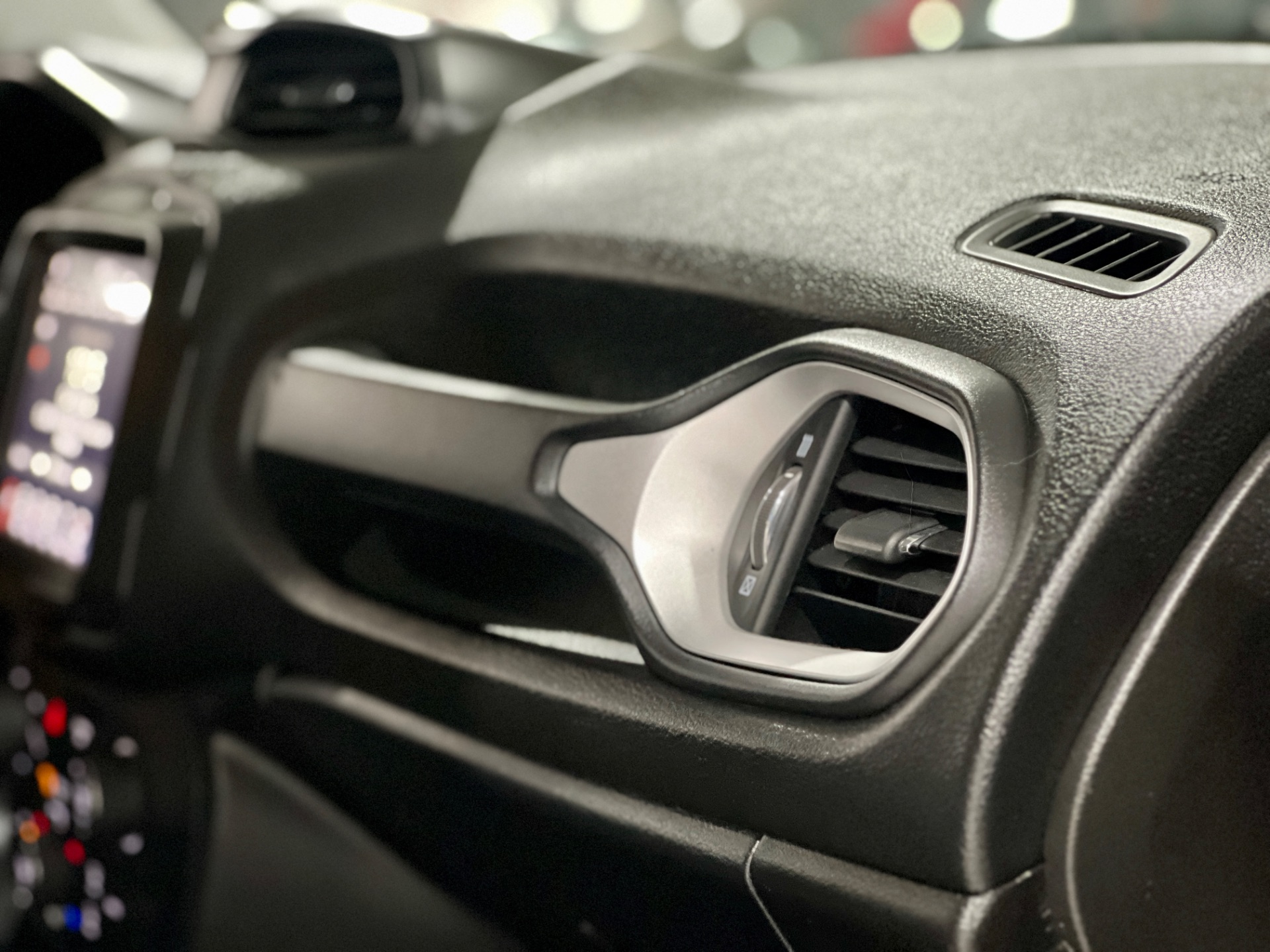 jeep renegade lngtd at 2021