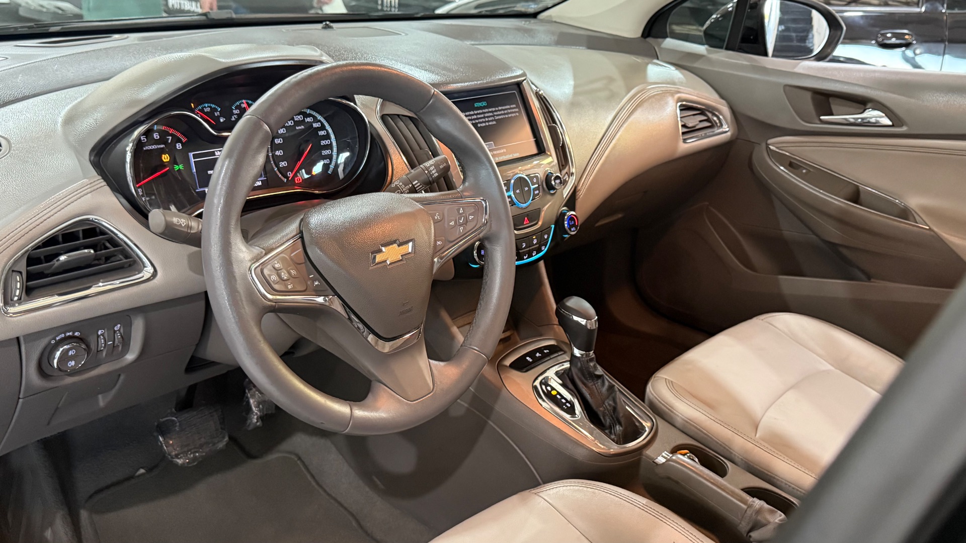 chevrolet cruze ltz at 1.4 turbo hatch 2018