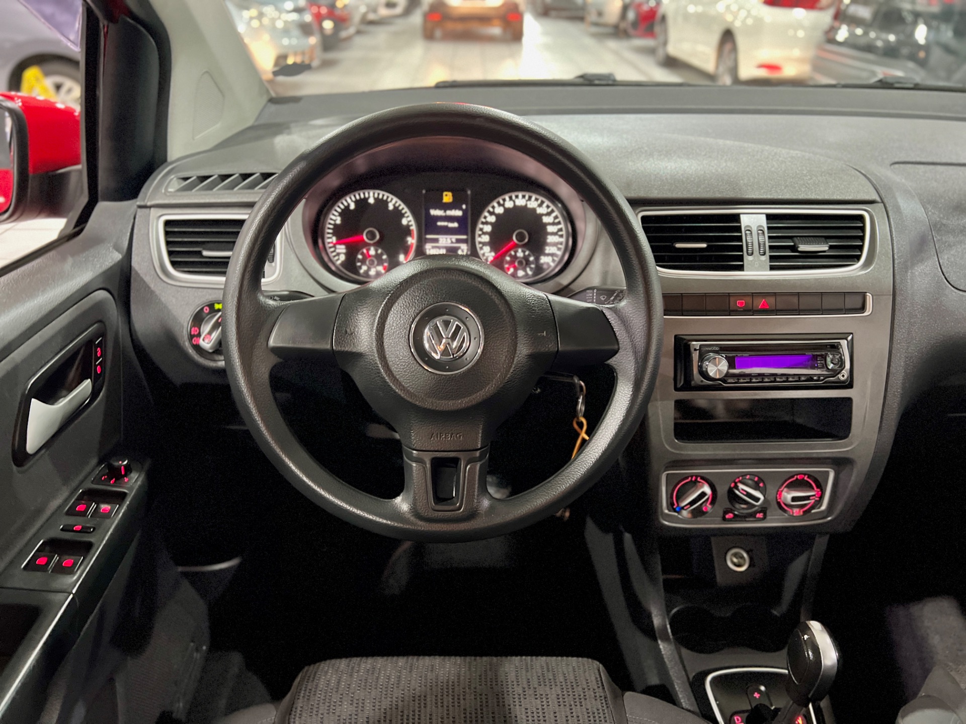 volkswagen fox 1.6 at 2014