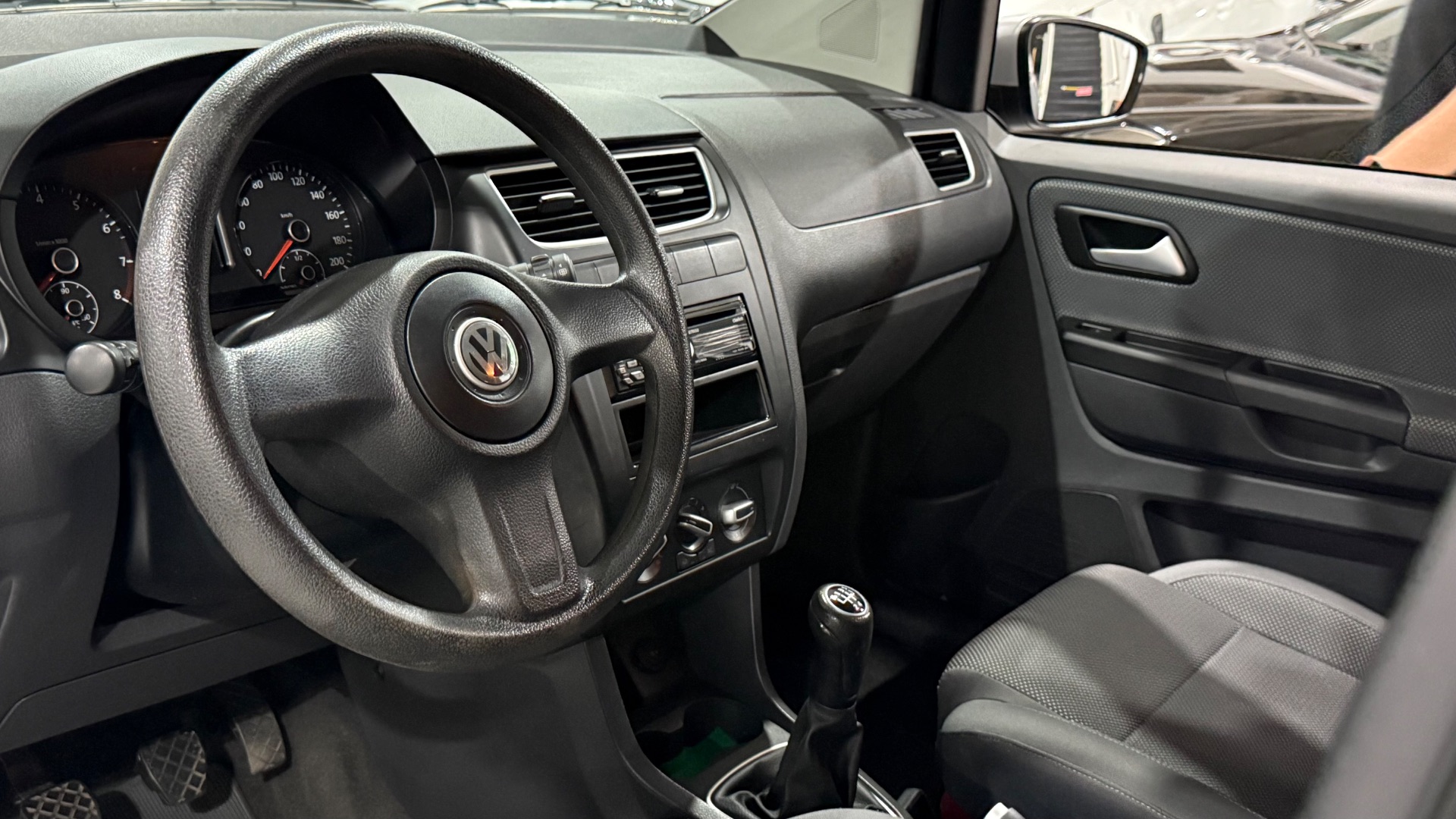 volkswagen fox 1.6 at gii 2014