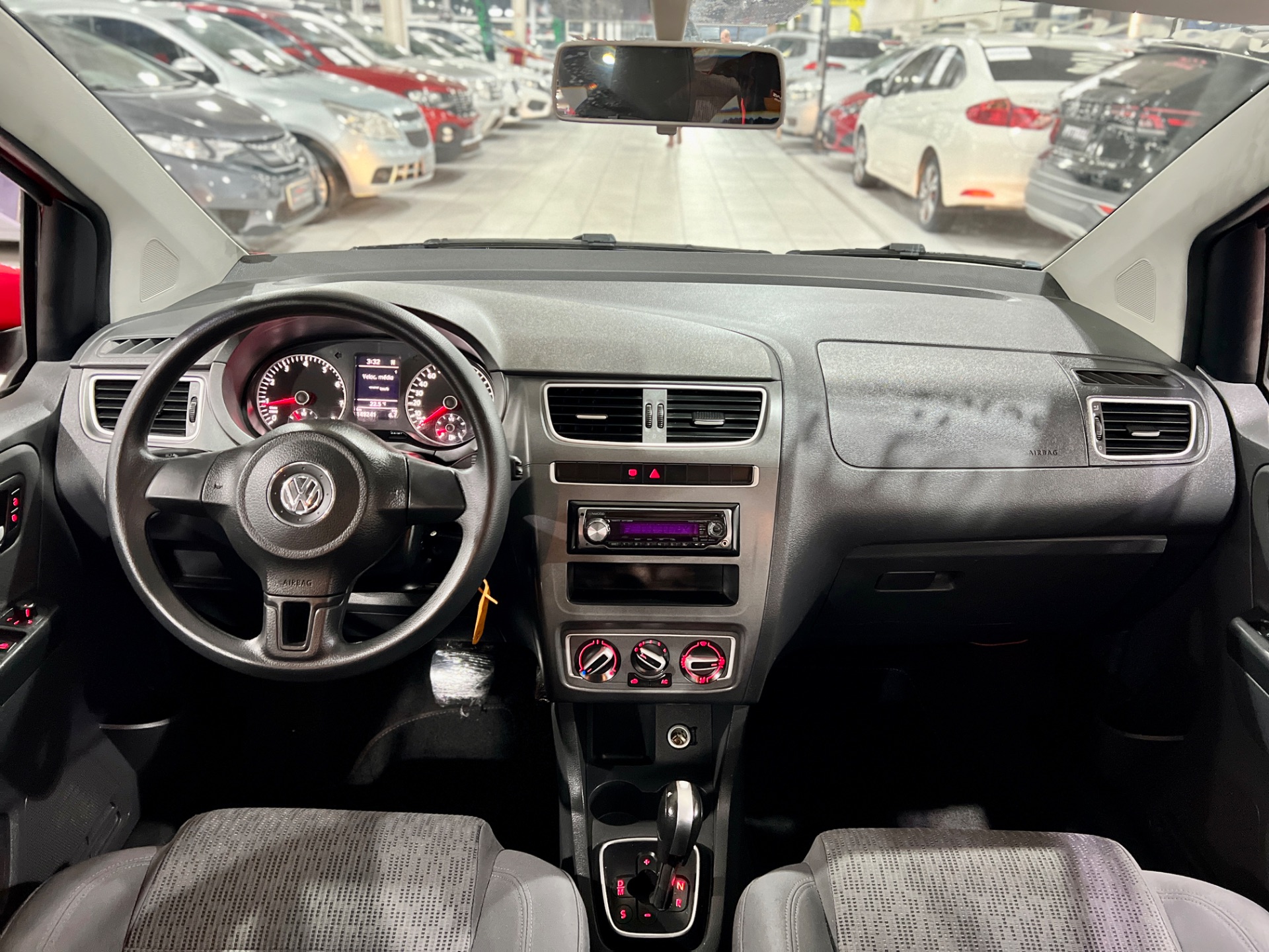 volkswagen fox 1.6 at 2014