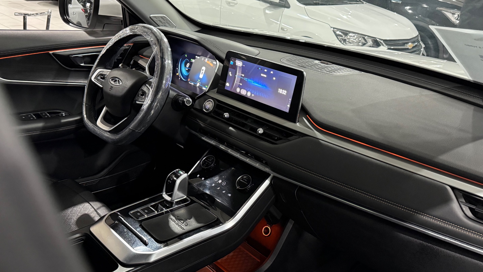 caoa chery tiggo8 1.6 tgdi com teto ano 2021