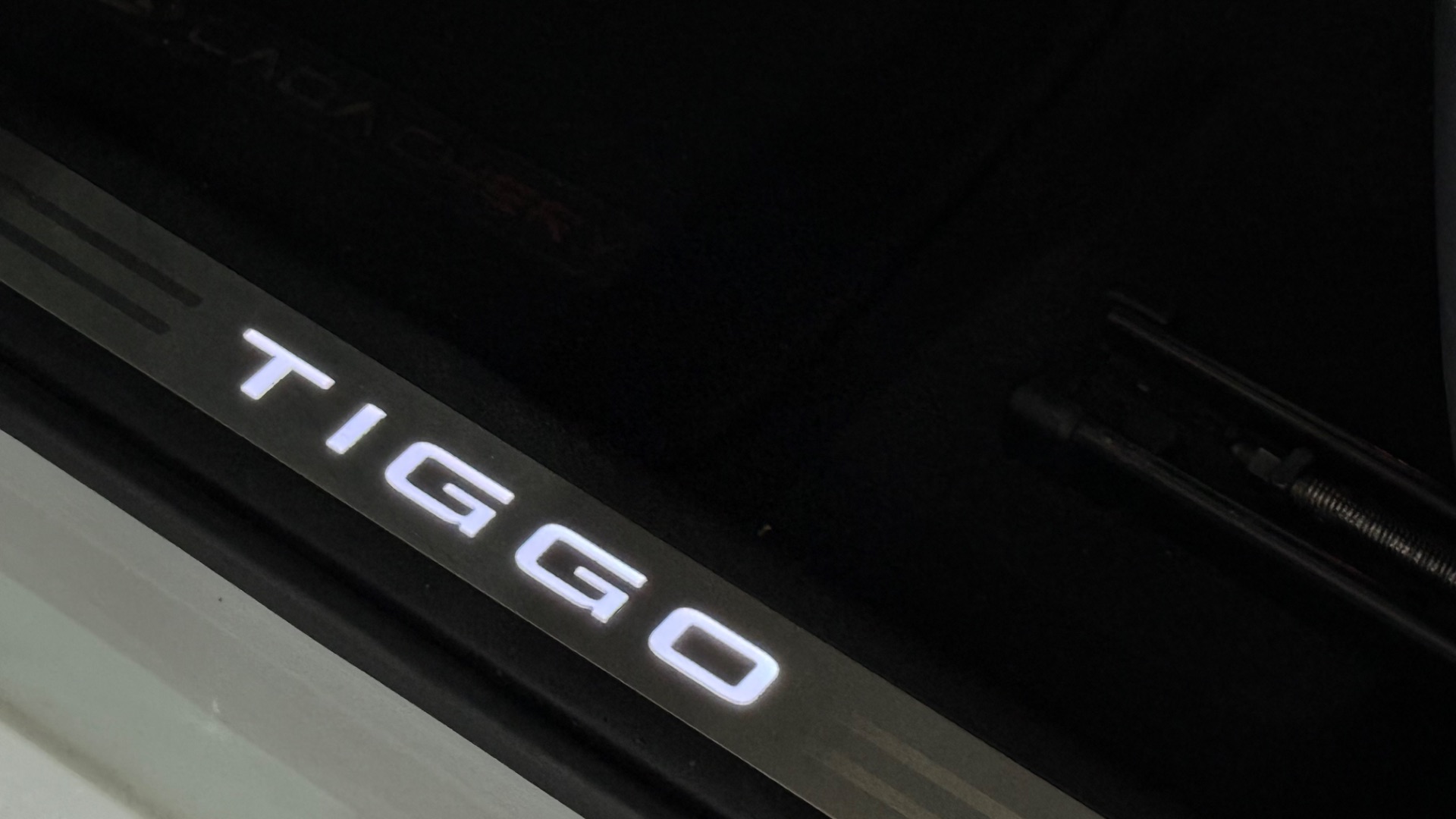 caoa chery tiggo8 1.6 tgdi com teto ano 2021