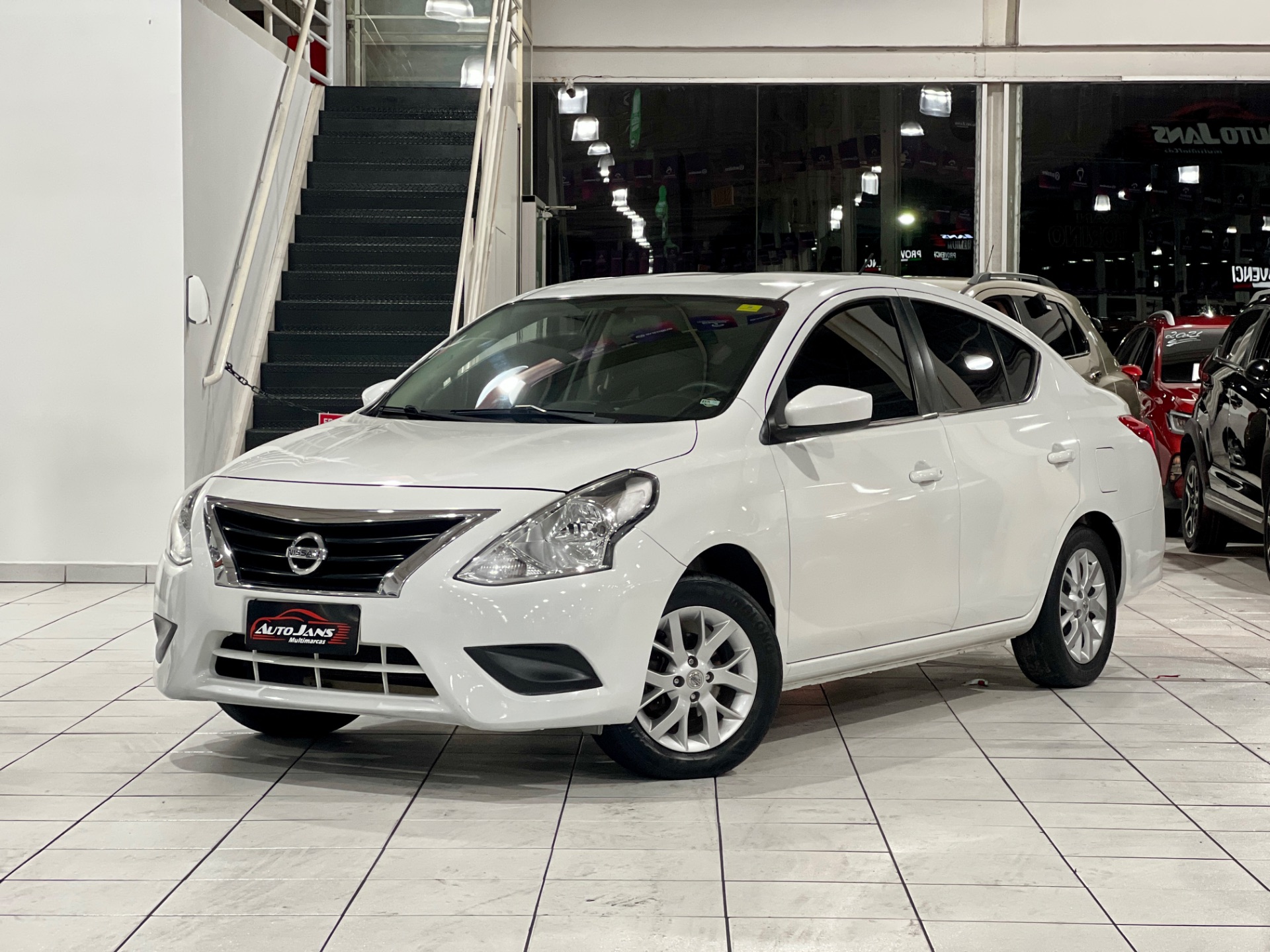 nissan versa sl 1.6 manual completo 2016