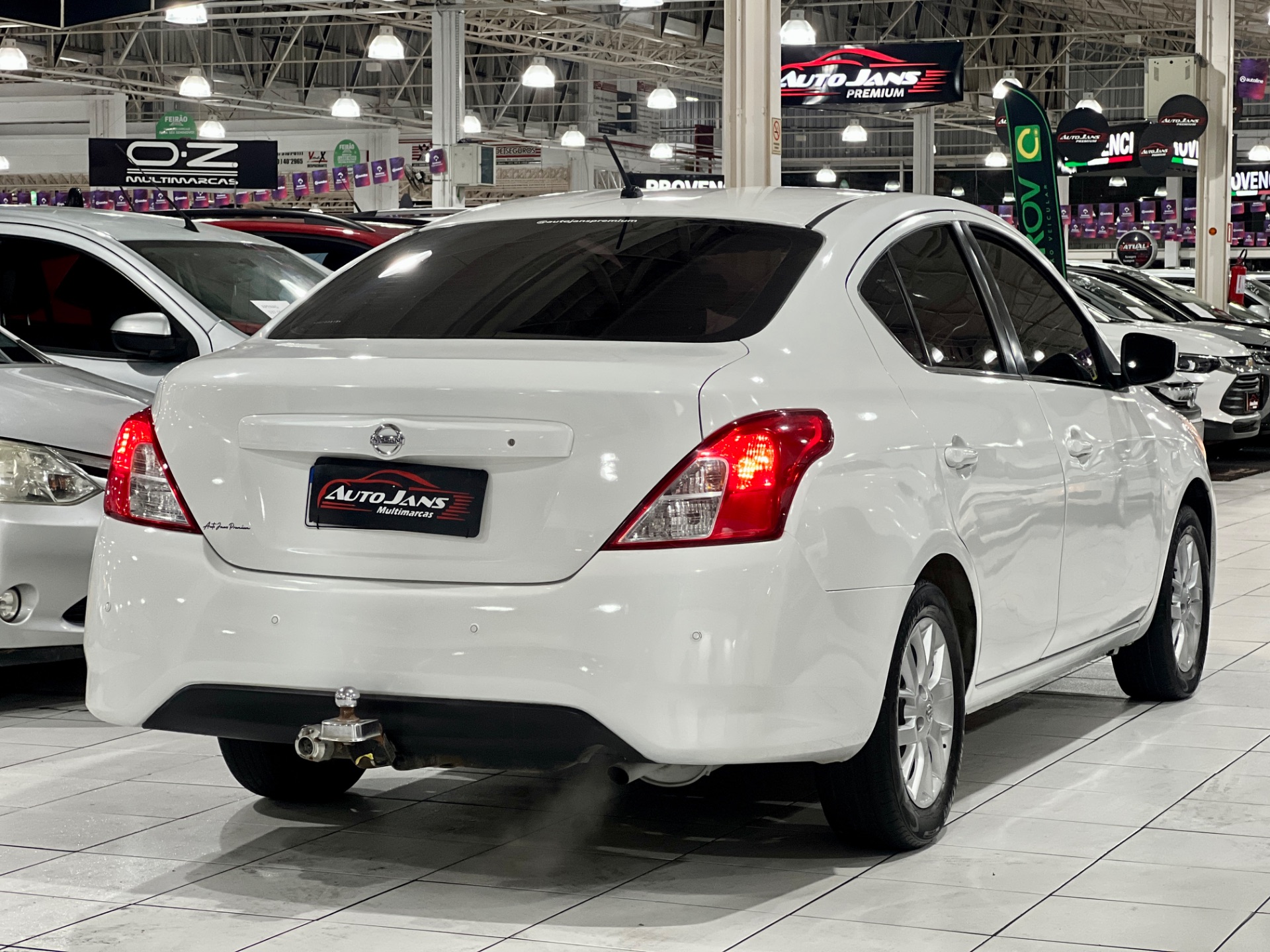 nissan versa sl 1.6 manual completo 2016